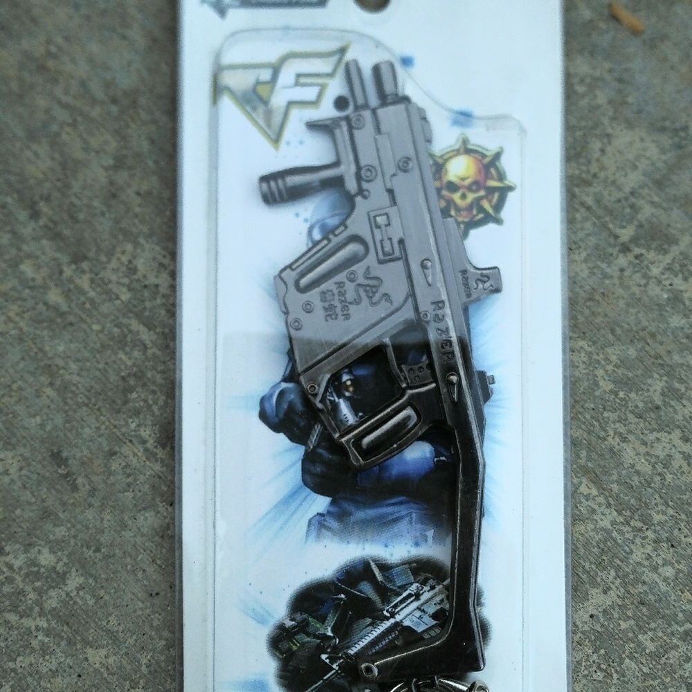 Modern warfare charm Vector SMG keychian